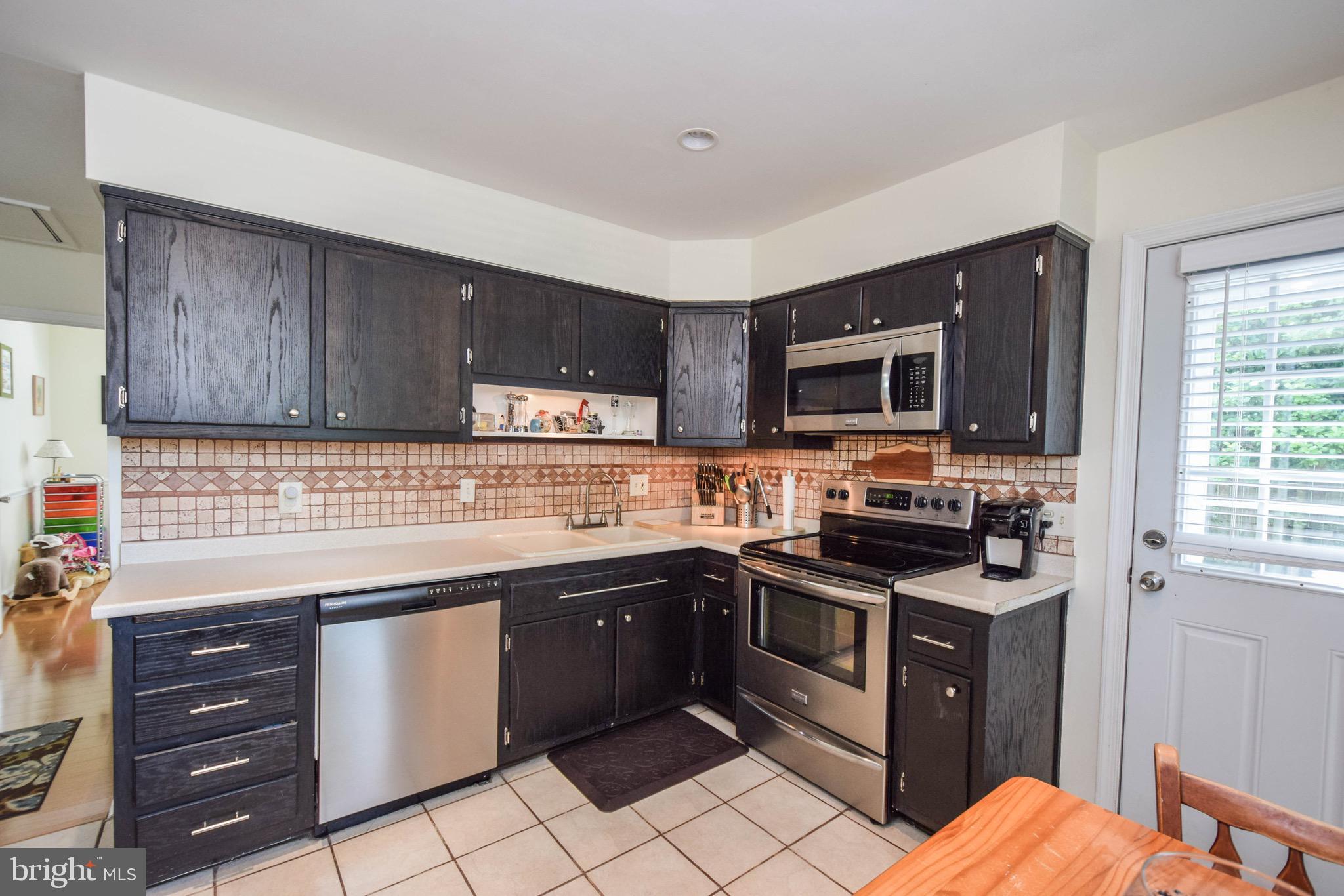1104 Russell Road Willow Grove, PA 19090 - Photo 9 of 27 Gallery Image 9
