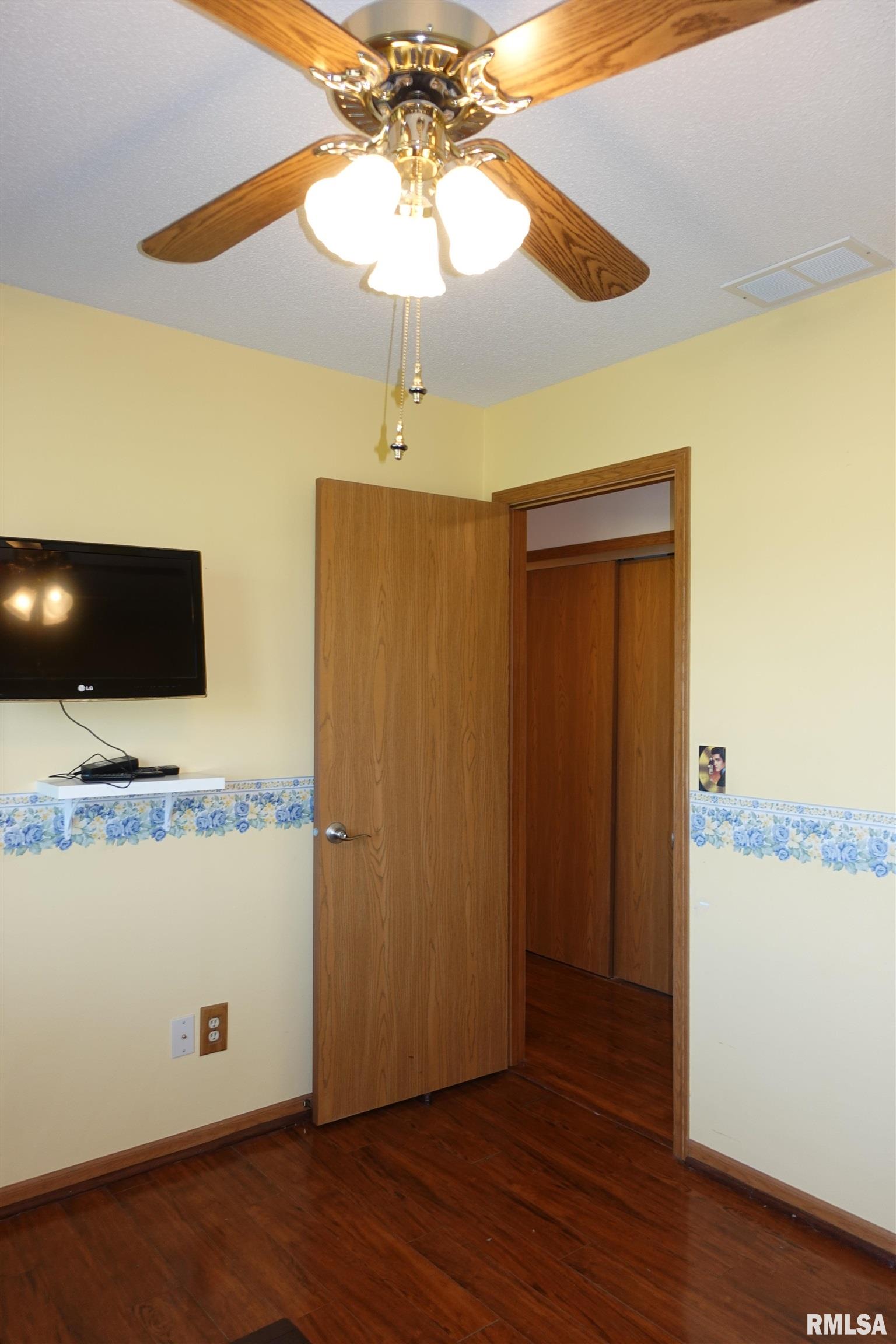 107 Weber Road Galesburg, IL 61401 - Photo 38 of 45 Gallery Image 38