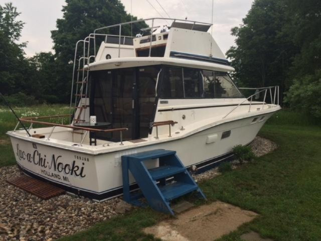 576 North Gordon Road Scottville, MI 49454 - Photo 29 of 30 576 N Gordon boat 9