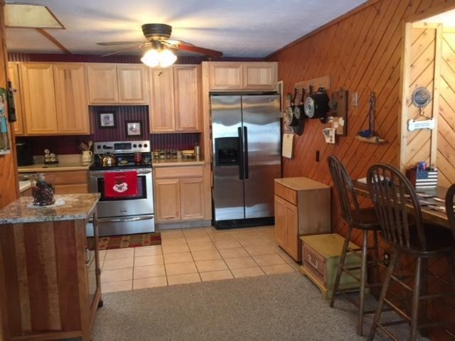 576 North Gordon Road Scottville, MI 49454 - Photo 7 of 30 576 N gordon kit bar 2