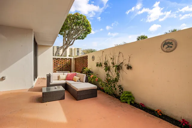 $499,000 | 225 South Beach Road, Unit 102, Tequesta, FL 33469