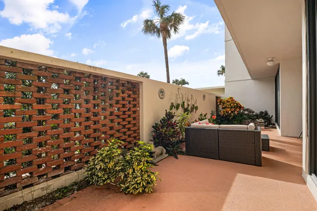 $499,000 | 225 South Beach Road, Unit 102, Tequesta, FL 33469