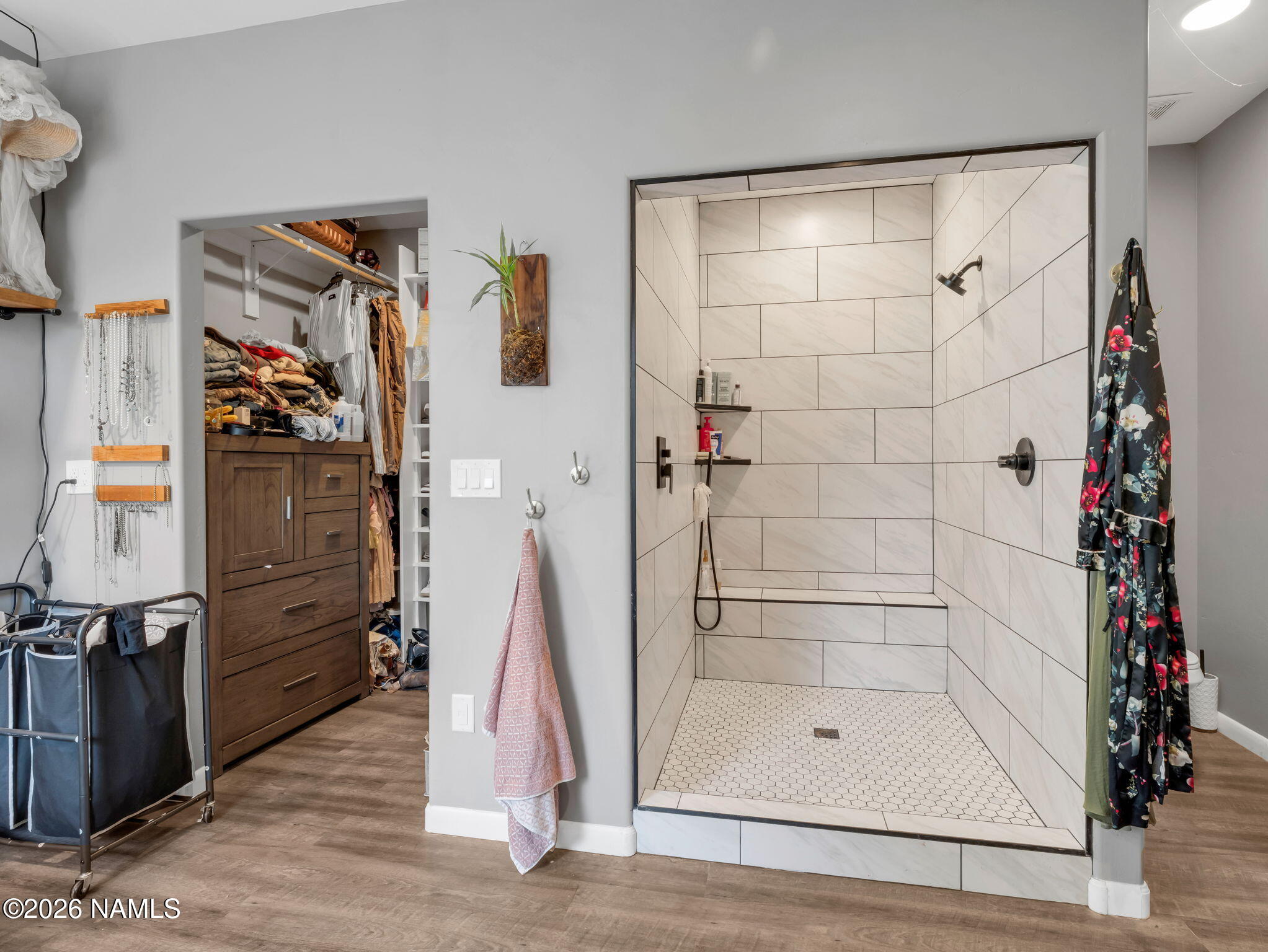 1290 South Herold Rnch Road Flagstaff, AZ 86004 - Photo 41 of 69 primary shower