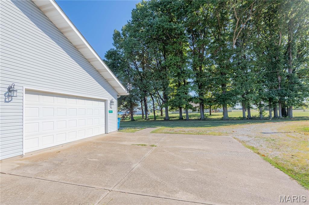 802 South Moreland Road Bethalto, IL 62010 - Photo 22 of 22 Gallery Image 22