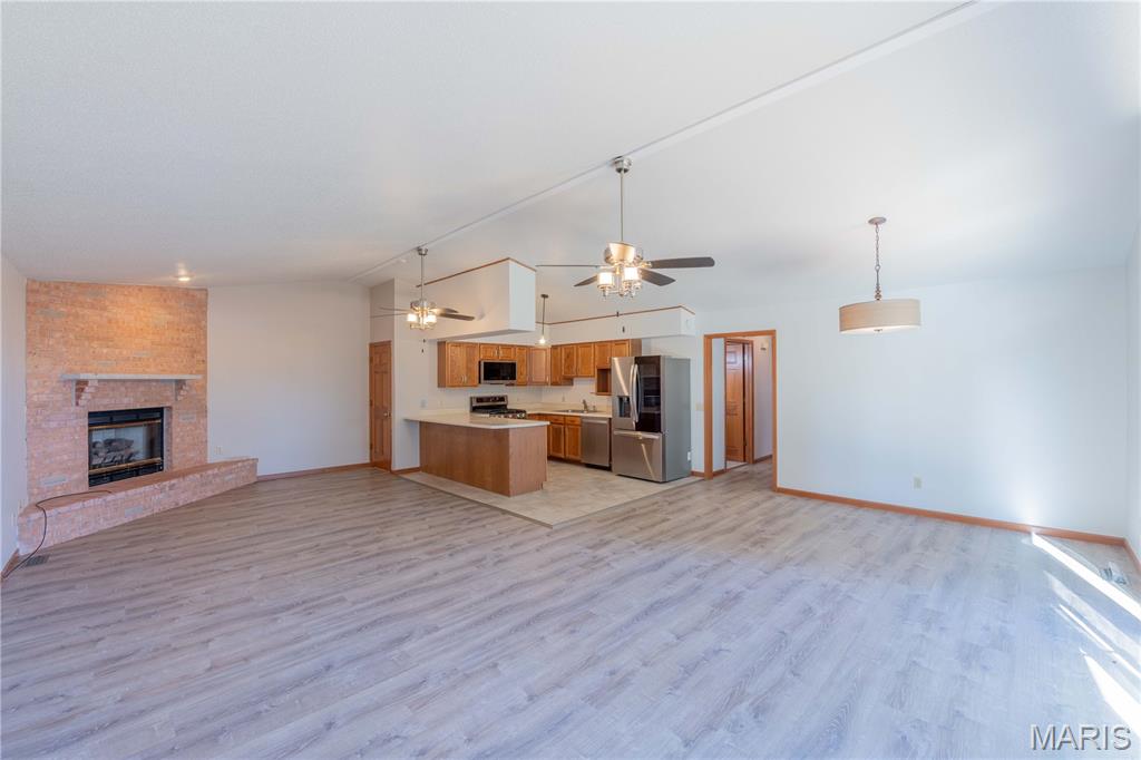 802 South Moreland Road Bethalto, IL 62010 - Photo 3 of 22 Gallery Image 3