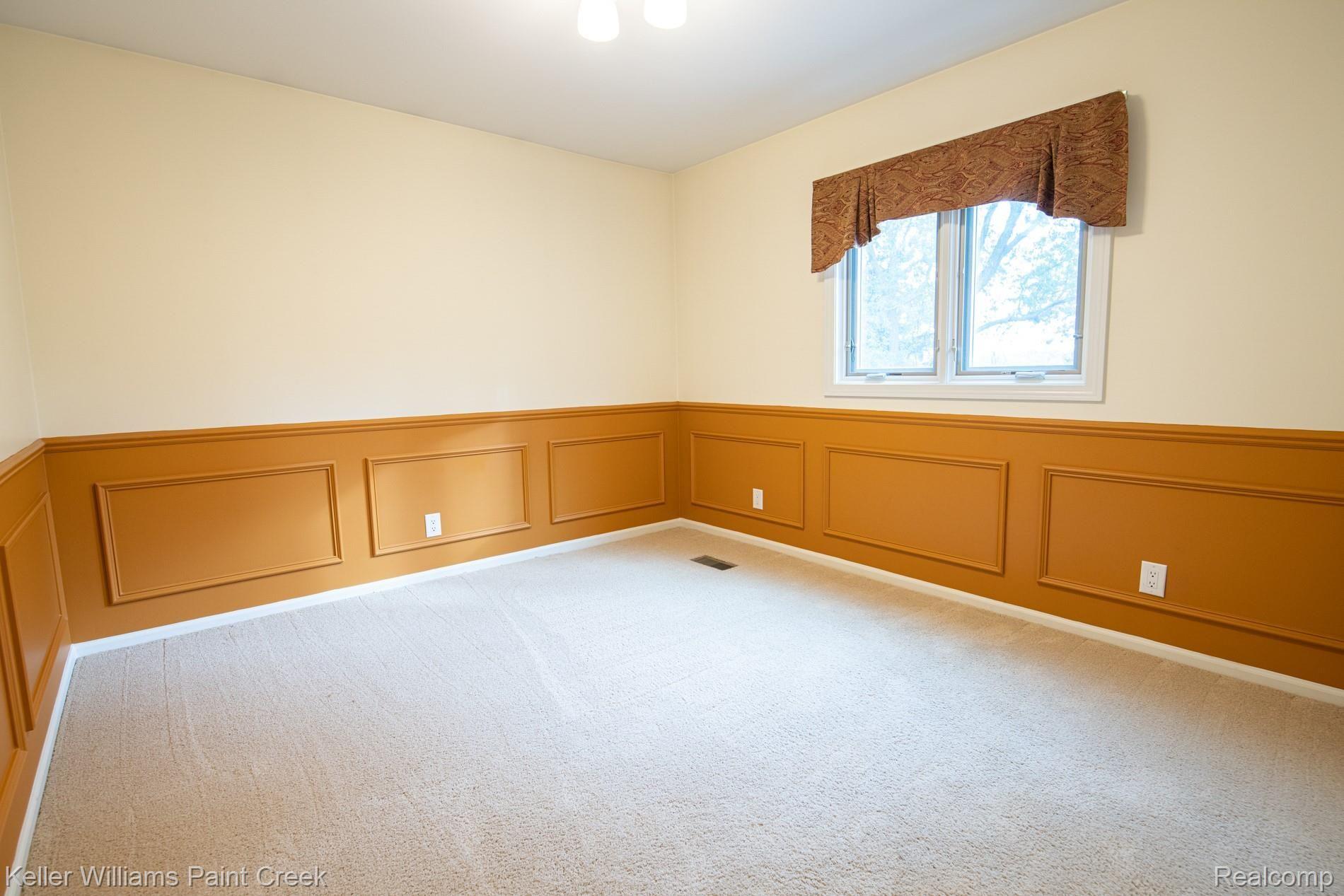 1285 East Gunn Road Rochester, MI 48306 - Photo 29 of 55 1285 E Gunn Road28.jpg