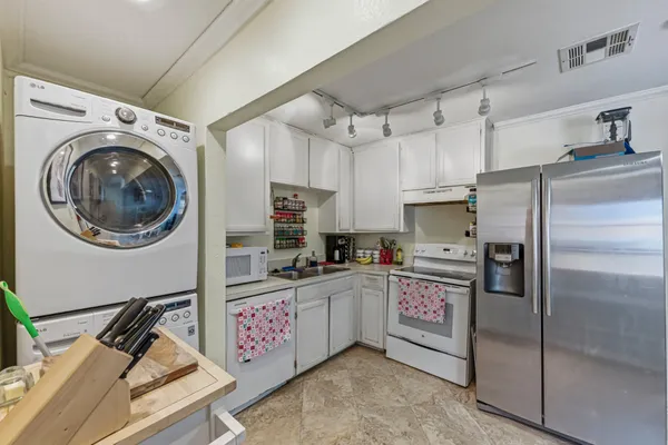 $399,000 | 916 East 49th Street, Austin, TX 78751