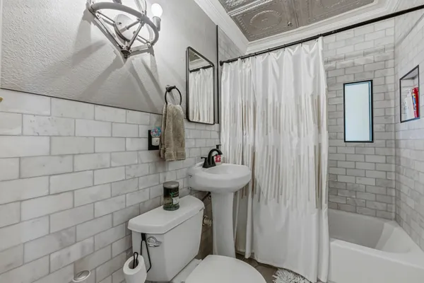 $399,000 | 916 East 49th Street, Austin, TX 78751