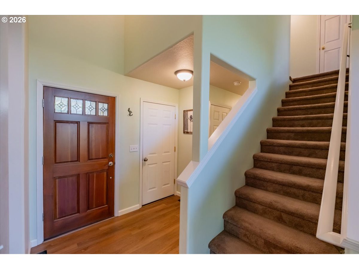 1067 Southwest Falcon Crest Drive Dundee, OR 97115 - Photo 11 of 27