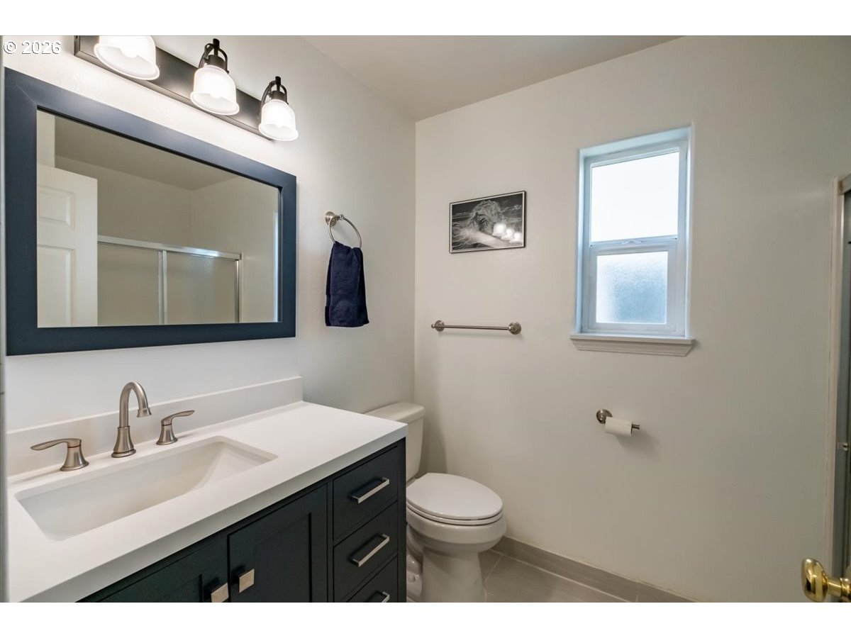 1067 Southwest Falcon Crest Drive Dundee, OR 97115 - Photo 8 of 27