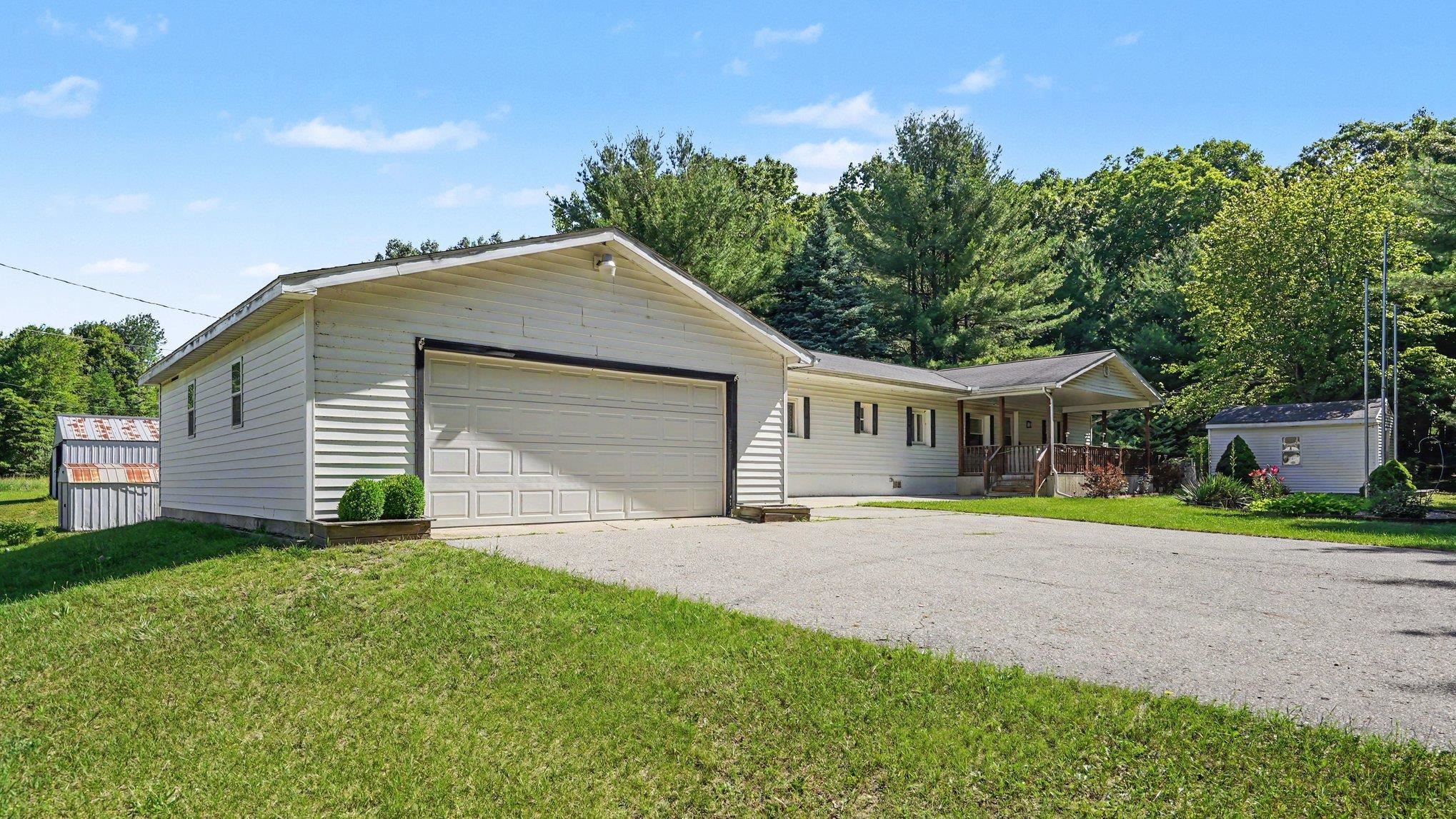 10221 Church Road Vestaburg, MI 48891 - Photo 34 of 46 1947097-7ad545eb-c6d9-48f1-9a27-8a21a6e7cb71.JPG