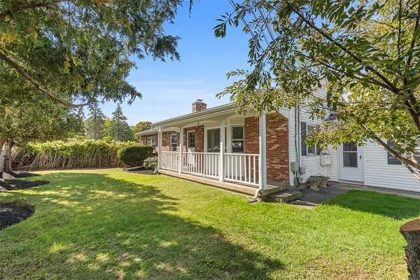 $1,900 | 3421 Pawtucket Avenue, Unit 2, East Providence, RI 02915