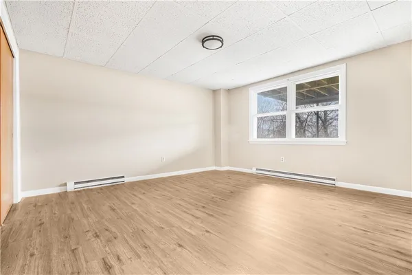 $1,900 | 3421 Pawtucket Avenue, Unit 2, East Providence, RI 02915