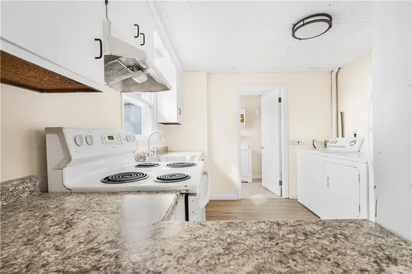 $1,900 | 3421 Pawtucket Avenue, Unit 2, East Providence, RI 02915