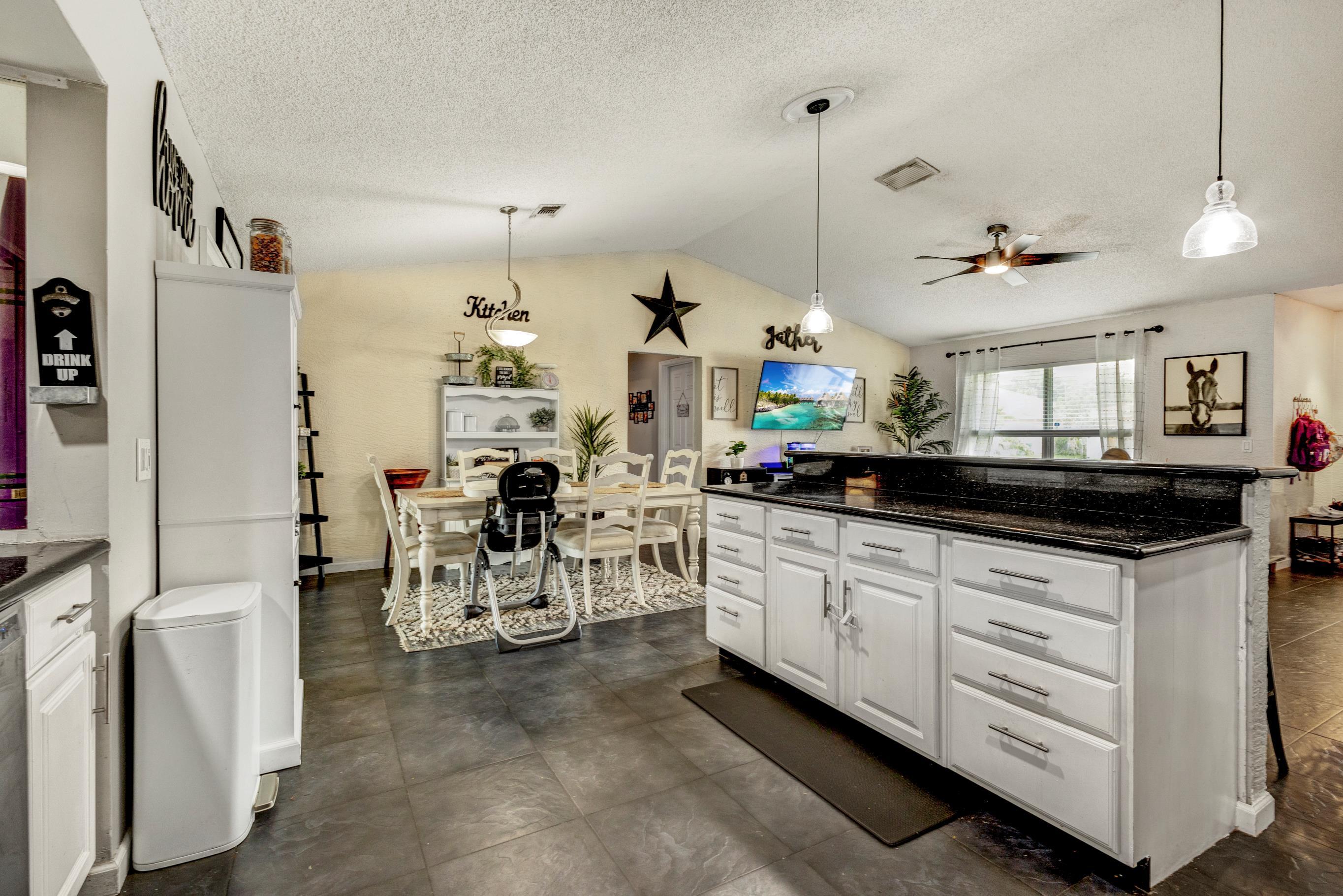 2332 Southwest Madrid Road Port St. Lucie, FL 34953 - Photo 7 of 33 oed1u0pk