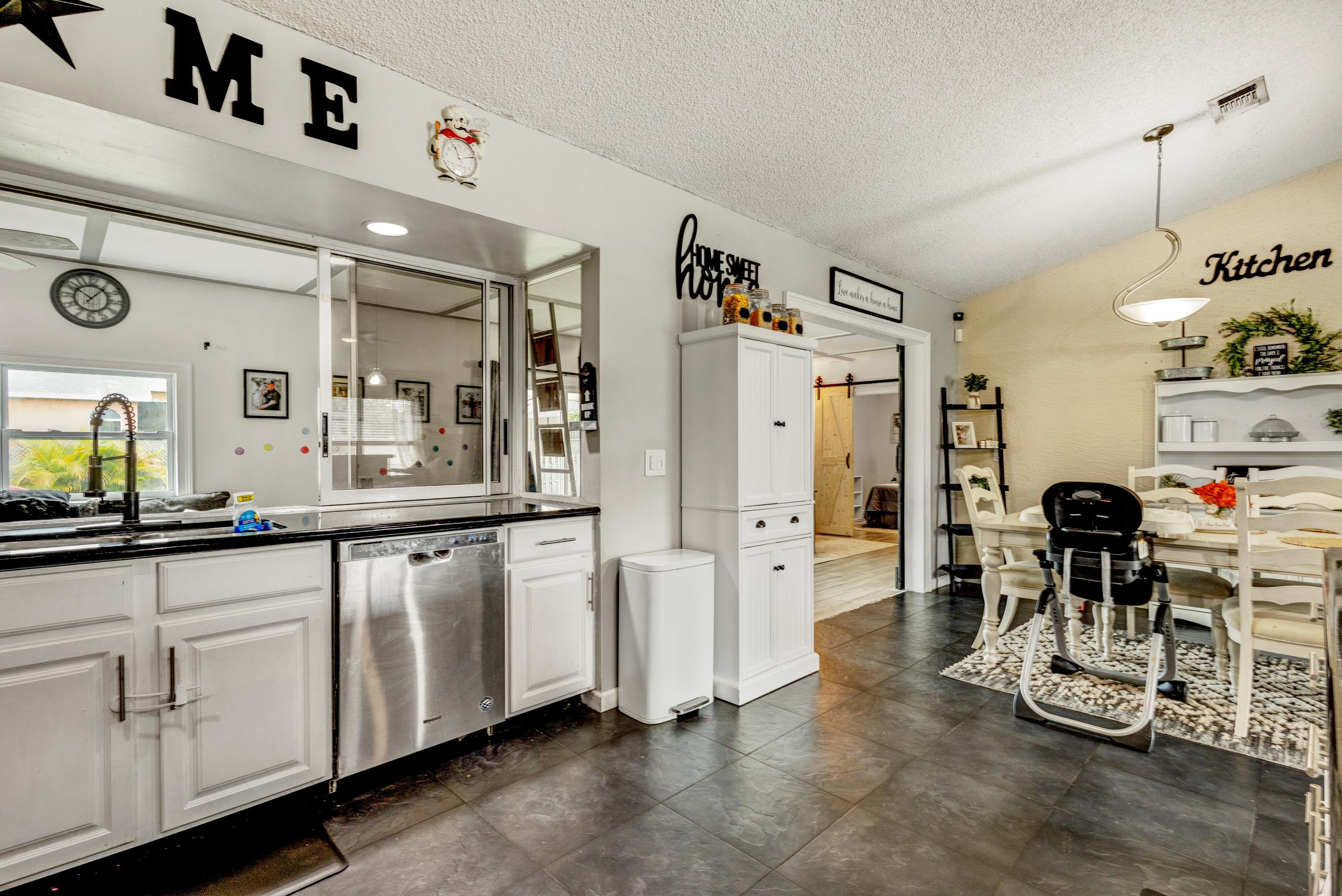 2332 Southwest Madrid Road Port St. Lucie, FL 34953 - Photo 8 of 33 016tzy1p