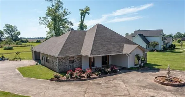 $389,000 | 138 Robinson Road, Alexandria, LA 71303