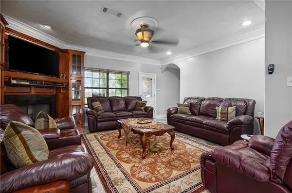 $389,000 | 138 Robinson Road, Alexandria, LA 71303