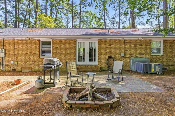 $260,000 | 235 Oak Street, Wallace, NC 28466