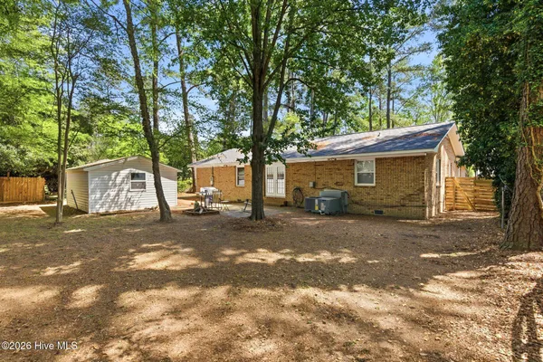 $260,000 | 235 Oak Street, Wallace, NC 28466