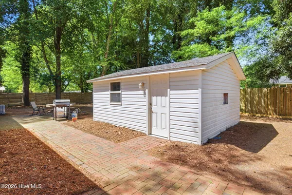 $260,000 | 235 Oak Street, Wallace, NC 28466