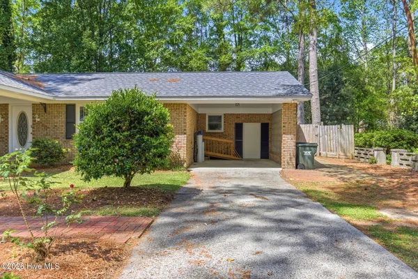 $260,000 | 235 Oak Street, Wallace, NC 28466