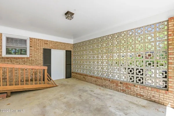 $260,000 | 235 Oak Street, Wallace, NC 28466