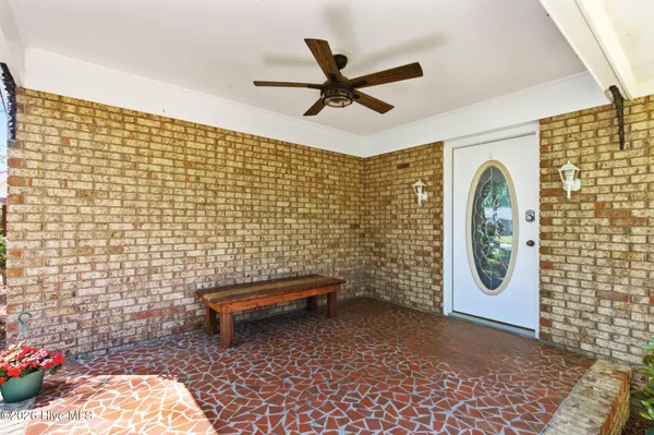 $260,000 | 235 Oak Street, Wallace, NC 28466