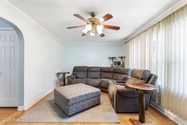 $260,000 | 235 Oak Street, Wallace, NC 28466