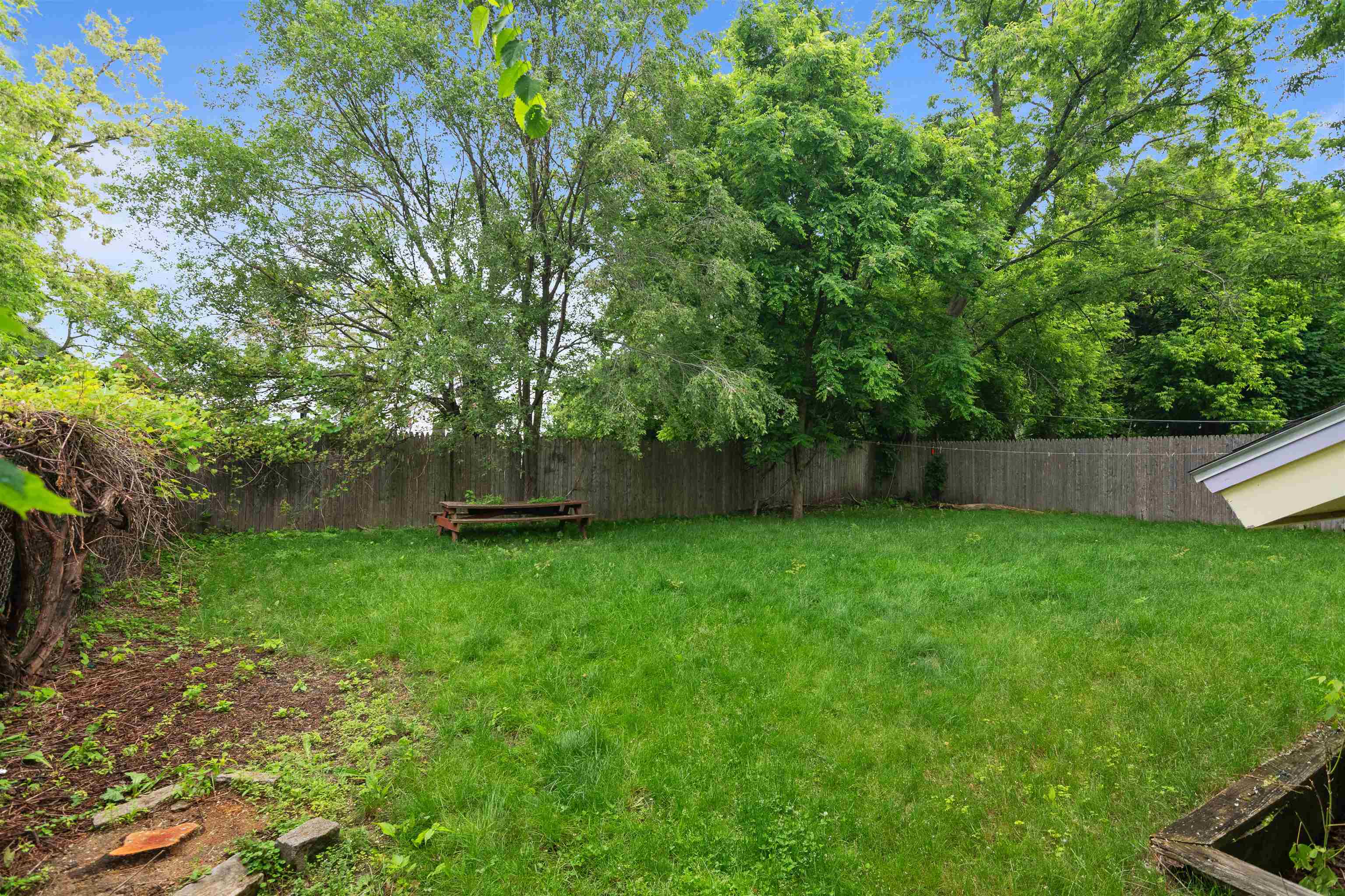 53-55 Walnut Street Burlington, VT 05401 - Photo 9 of 48