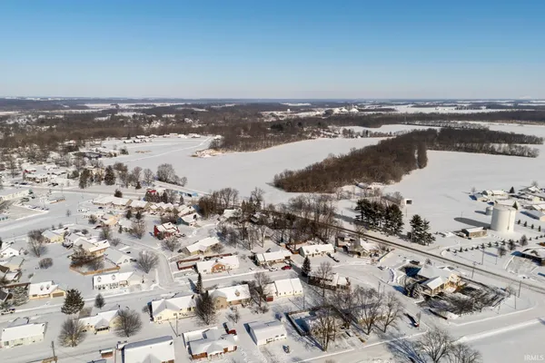 $157,777 | 204 Armory Road, Delphi, IN 46923