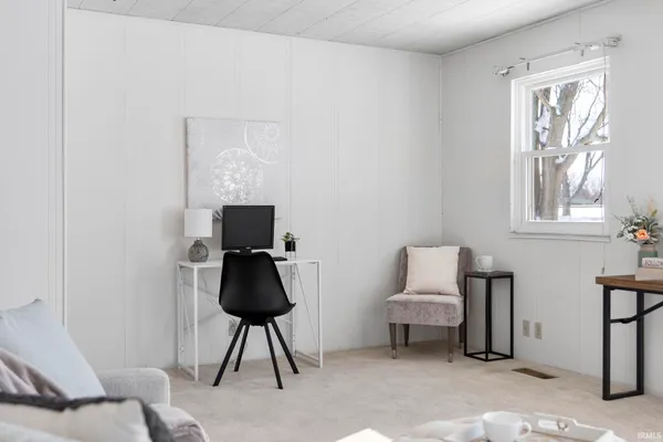 $157,777 | 204 Armory Road, Delphi, IN 46923