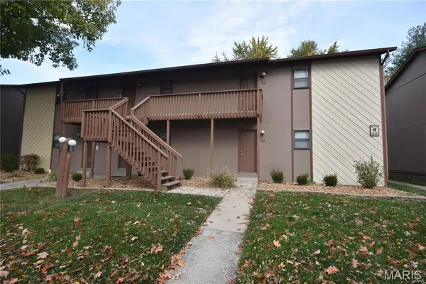 $850 | 83 Peachtree Lane, Fairview Heights, IL 62208