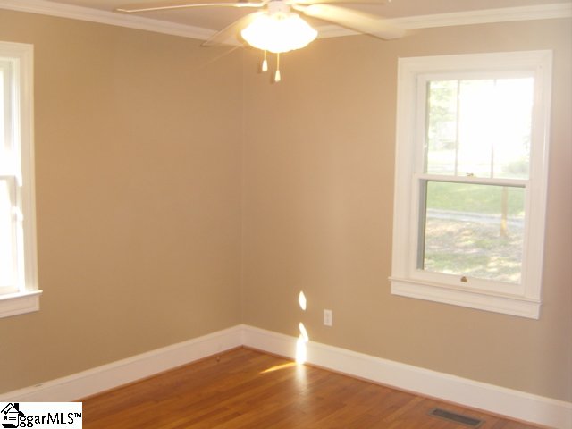 1027 North Franklin Road Greenville, SC 29617 - Photo 10 of 14 Gallery Image 10