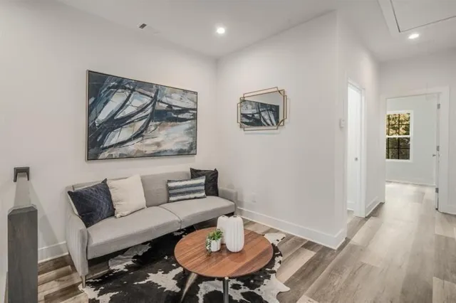 $2,999 | 3165 Dogwood Drive, Unit 106, Hapeville, GA 30354