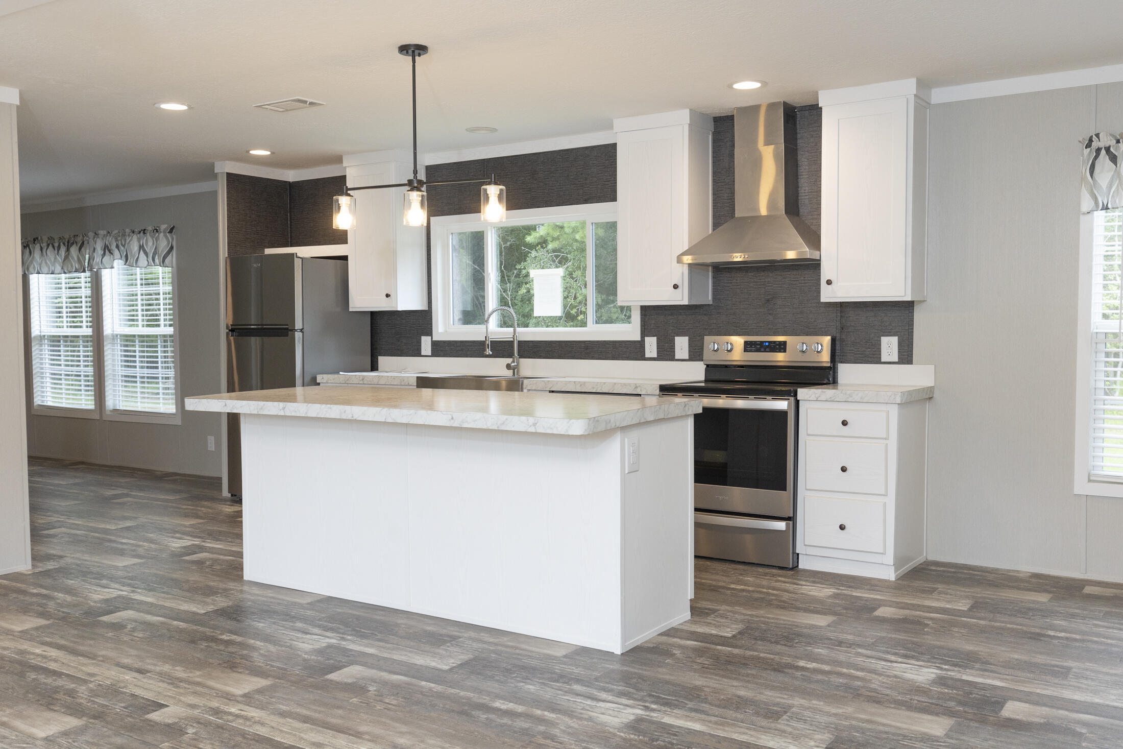 124 Wilder Road St. Stephen, SC 29479 - Photo 3 of 14 124 Wilder 073025-0608