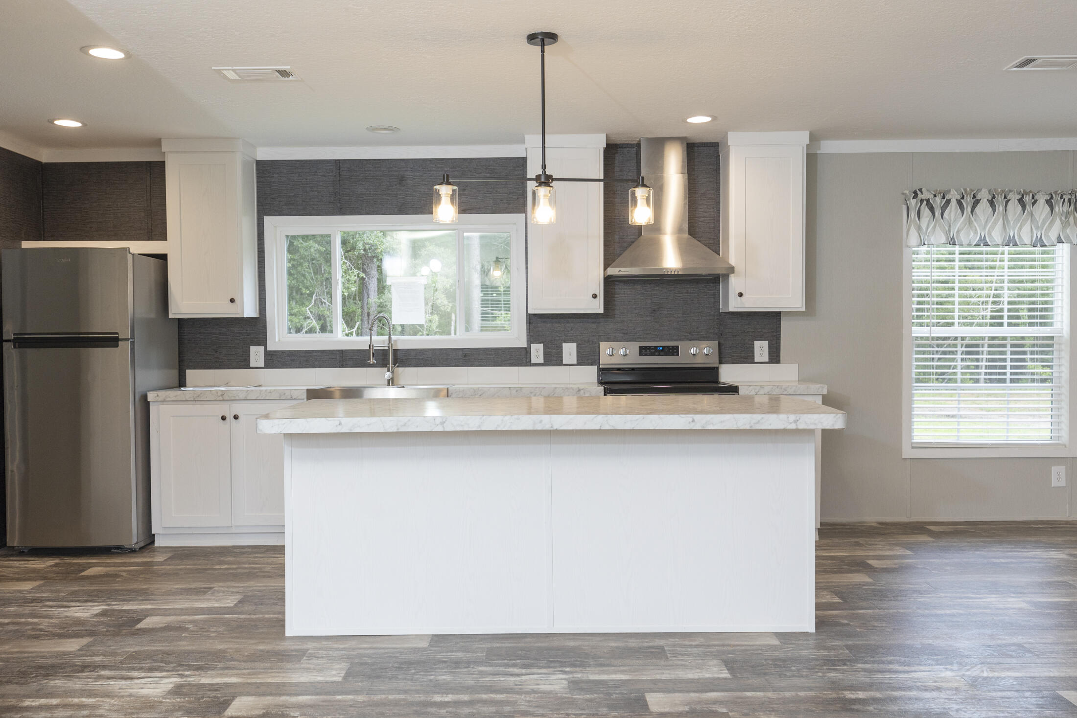 124 Wilder Road St. Stephen, SC 29479 - Photo 5 of 14 124 Wilder 073025-0611