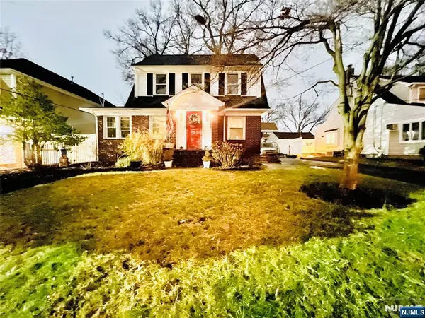 $2,400 | 190 Hawthorne Avenue, Unit 2, Hawthorne, NJ 07506