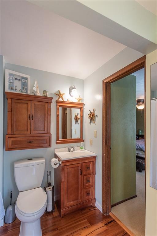 1657 O'Block Road Pittsburgh, PA 15239 - Photo 14 of 24 Master bathroom