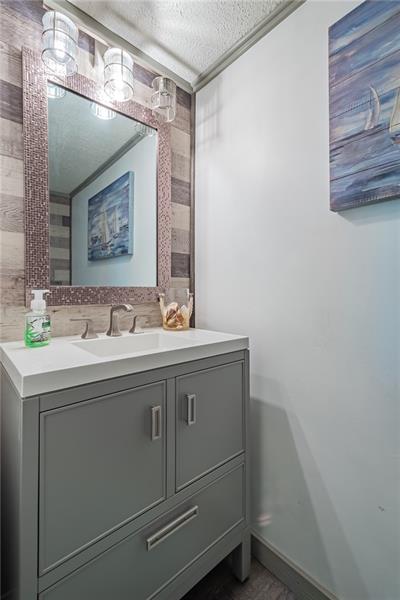 1650 Gilmar Road Apollo, PA 15613 - Photo 11 of 25 Main floor half bath!