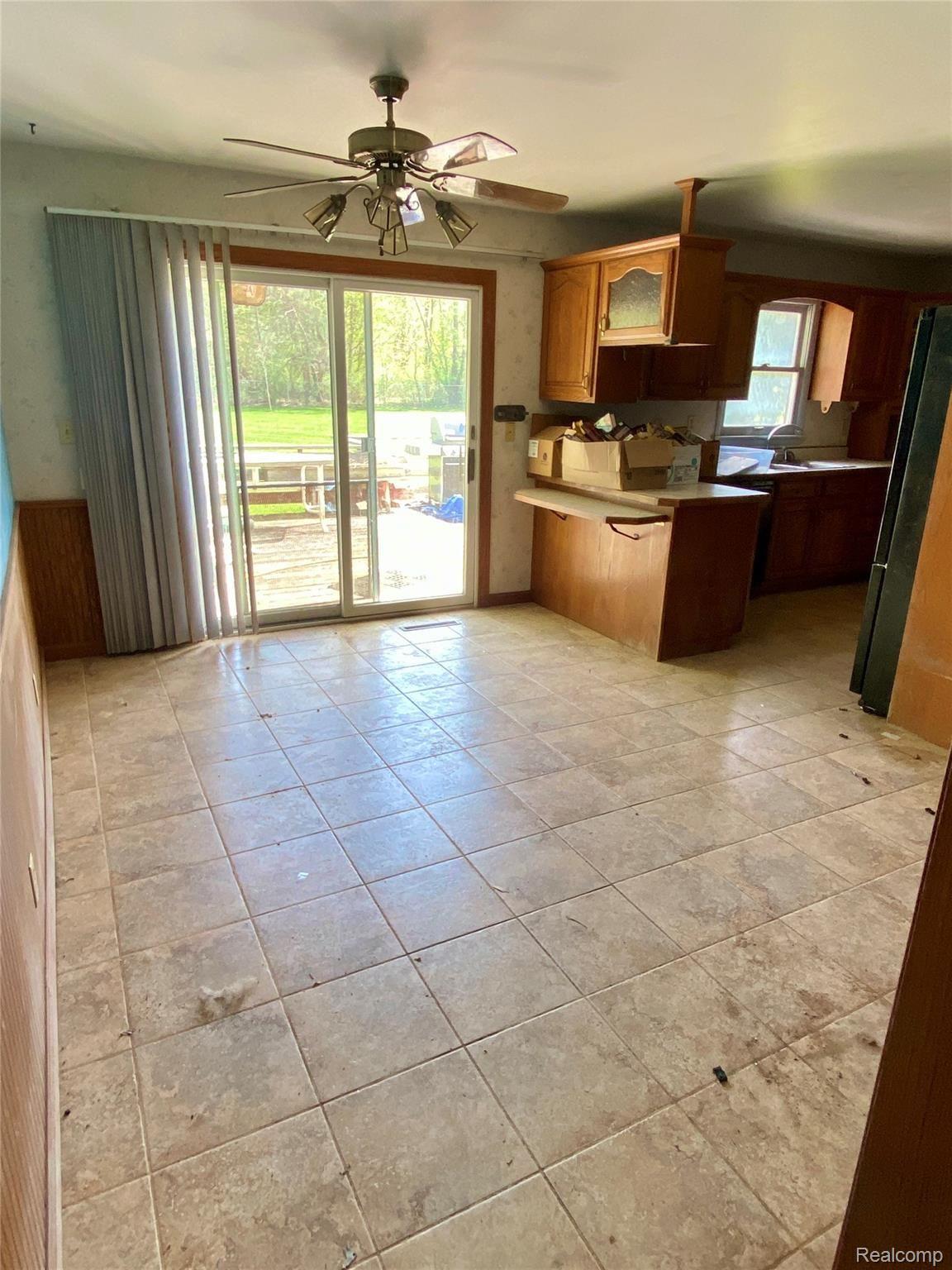 10350 East Stanley Road Davison, MI 48423 - Photo 10 of 49 BD17023B-0187-4433-BD4E-70DFA9A0289B_1_201_a.jpeg