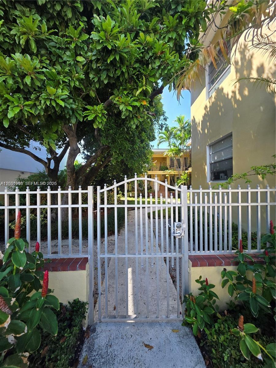 8024 Harding Avenue, Unit 1A Miami Beach, FL 33141 - Photo 14 of 19