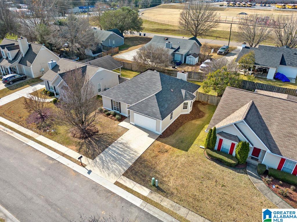 232 Park Pl Way Alabaster, AL 35007 - Photo 4 of 33