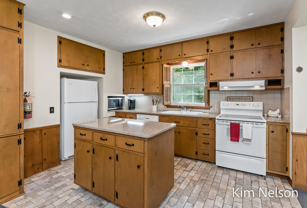 6124 Murray Road Whitehall, MI 49461 - Photo 17 of 120 6124MurrayRd-29LoRes