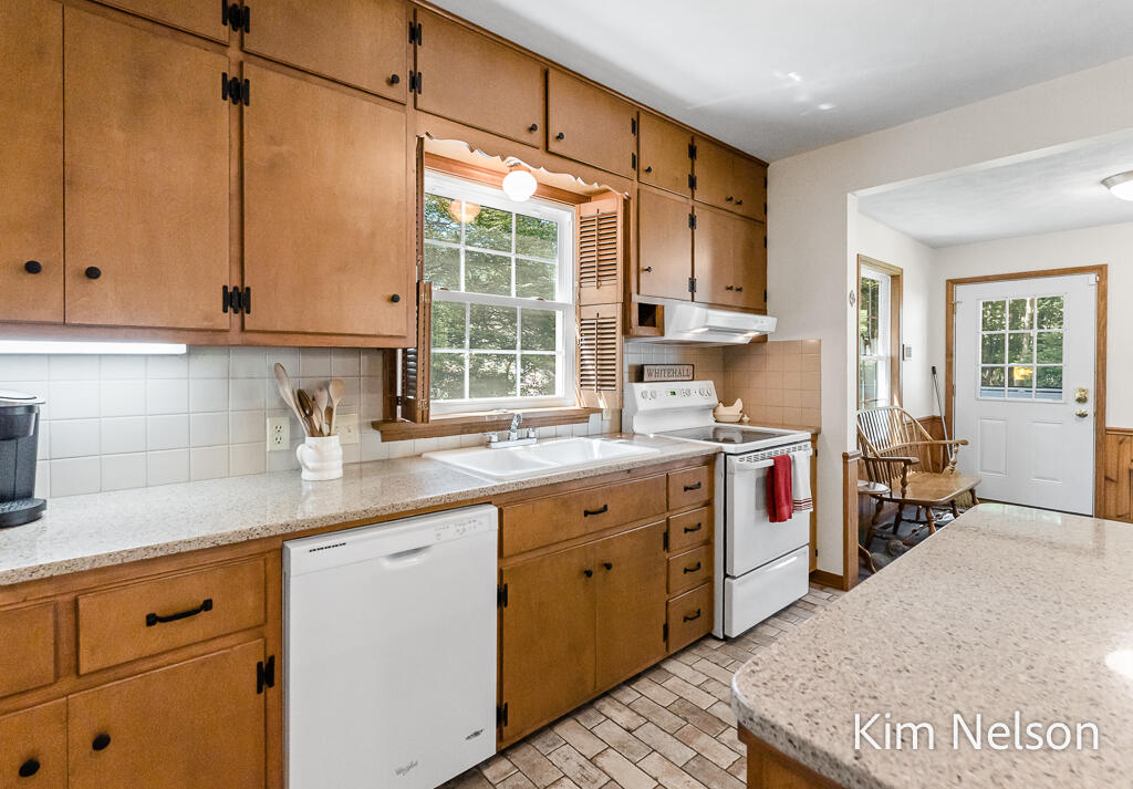 6124 Murray Road Whitehall, MI 49461 - Photo 20 of 120 6124MurrayRd-32LoRes