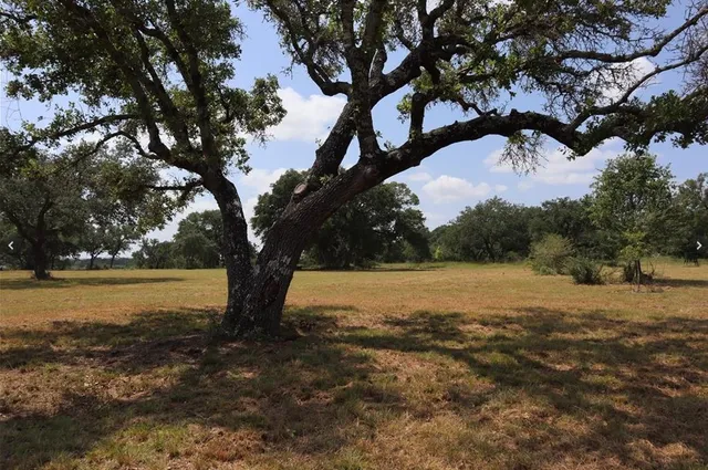 $950,000 | 920 Crosswind Drive, Blanco, TX 78606