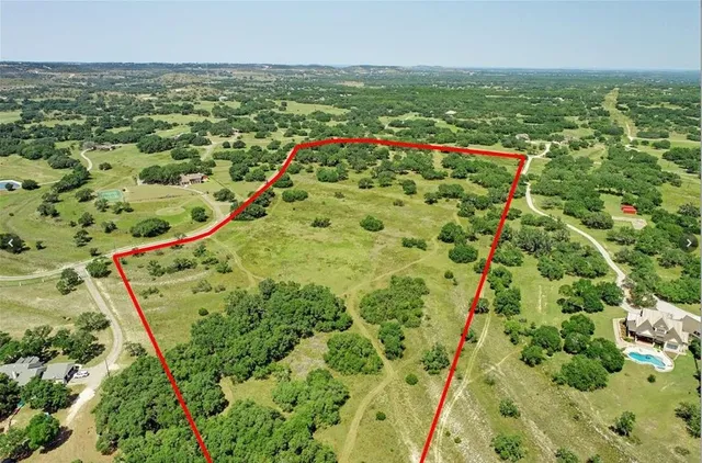 $950,000 | 920 Crosswind Drive, Blanco, TX 78606