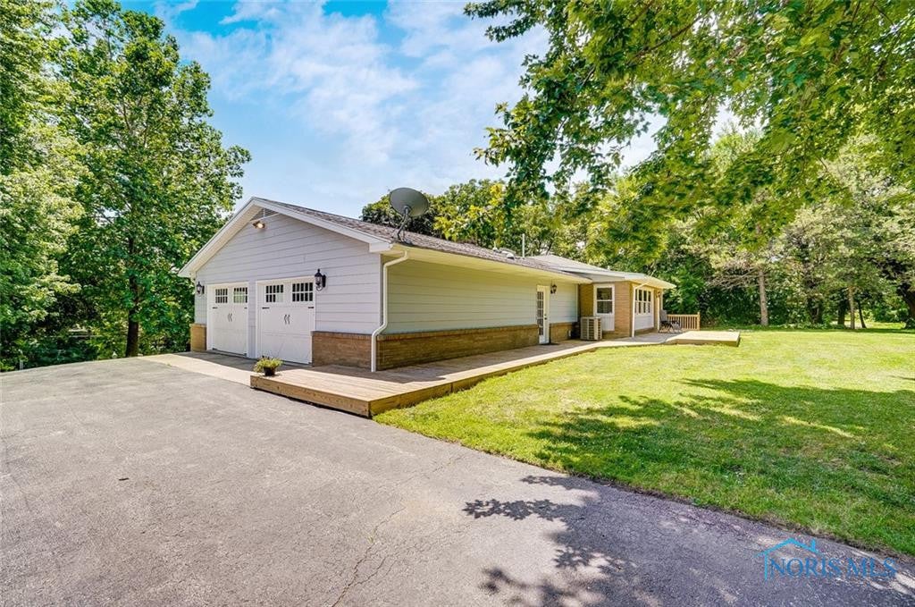 8208 South River Road Waterville, OH 43566 - Photo 3 of 50 Gallery Image 3