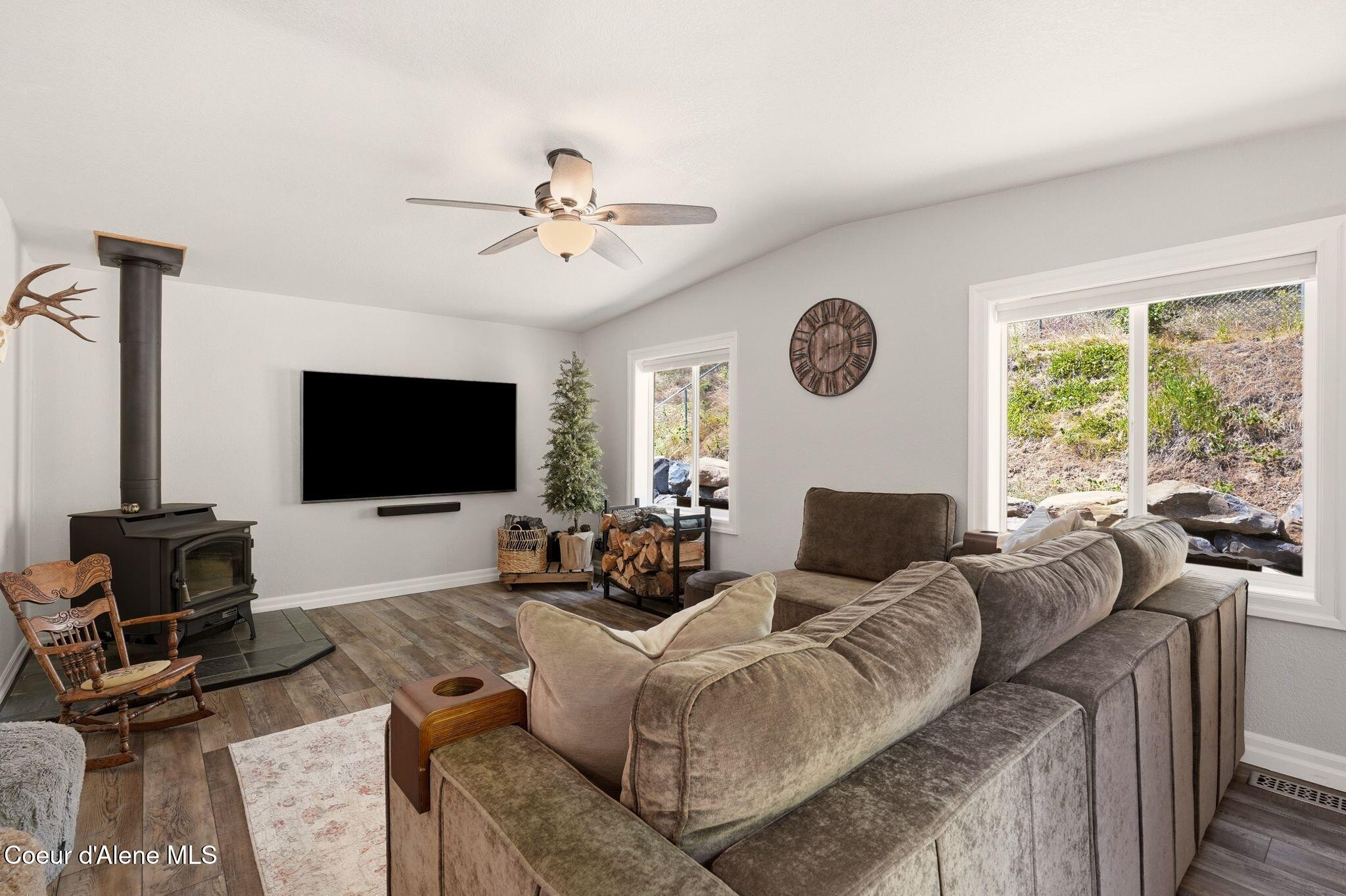 10439 West Cougar Gulch Road Coeur D'Alene, ID 83814 - Photo 103 of 128 Family Room at the Ridge House