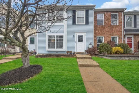 $425,000 | 16 Rodio Court, Sayreville, NJ 08872